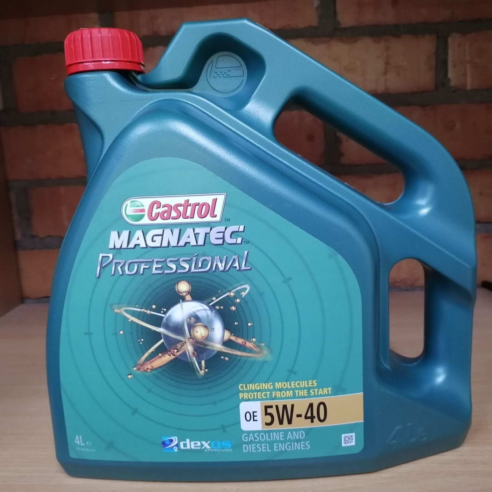 CASTROL Magnatec Professional OE 5W-40 4 л CASTROL Magnatec Professional OE 5W-40 4 л